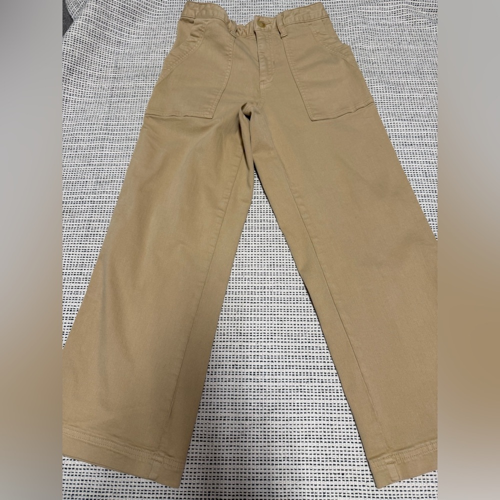 2 Tommy Bahama Woman’s White and Khaki Cotton Crop Ankle Pants - Picture 2 of 13